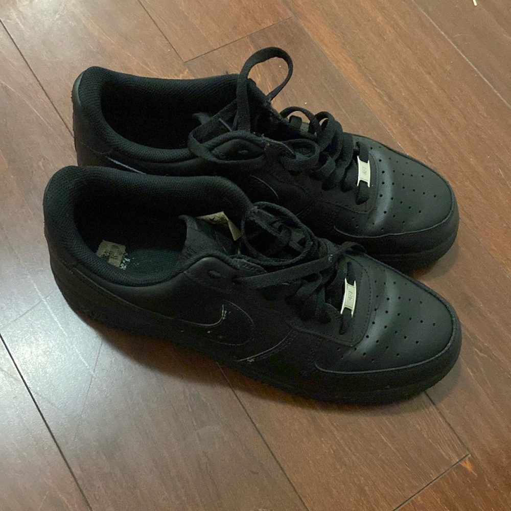 Black Nike Air Force 1’s